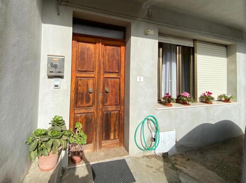 Domuspes Apartment Sedilo Luaran gambar