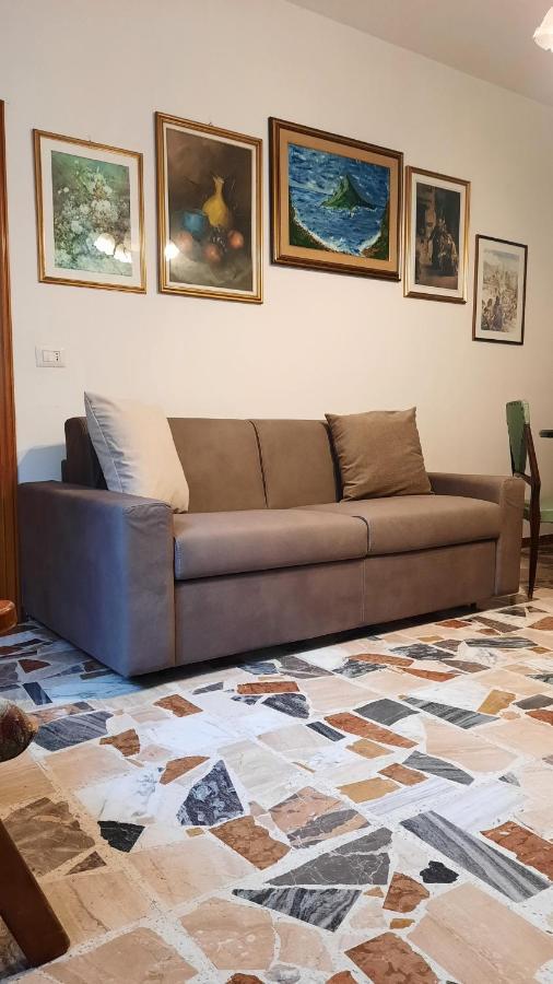 Domuspes Apartment Sedilo Luaran gambar
