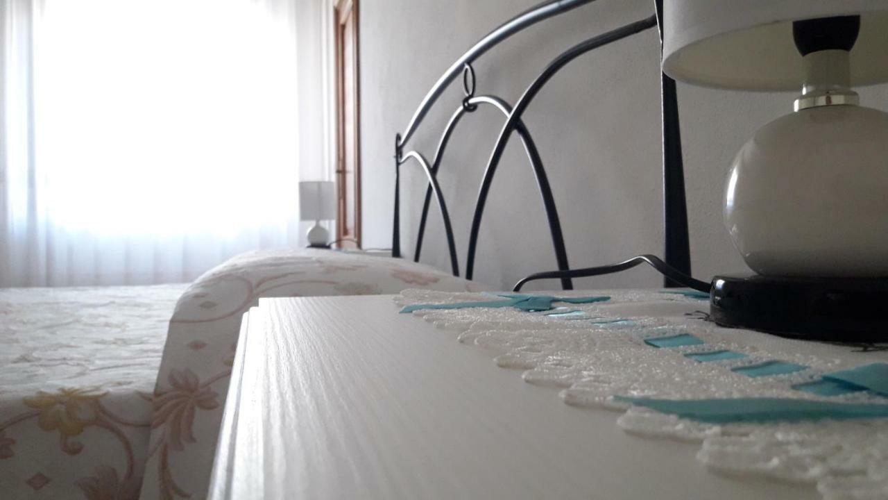 Domuspes Apartment Sedilo Luaran gambar