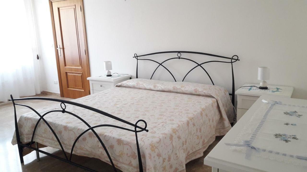 Domuspes Apartment Sedilo Luaran gambar