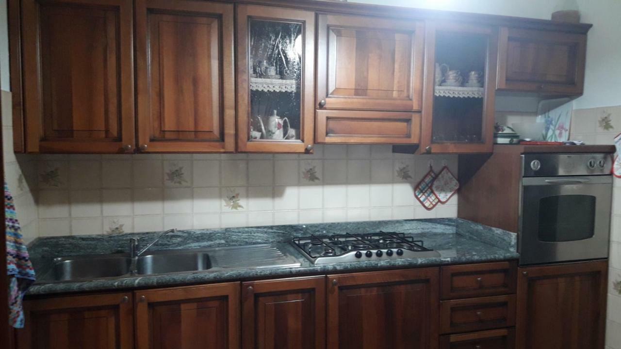 Domuspes Apartment Sedilo Luaran gambar